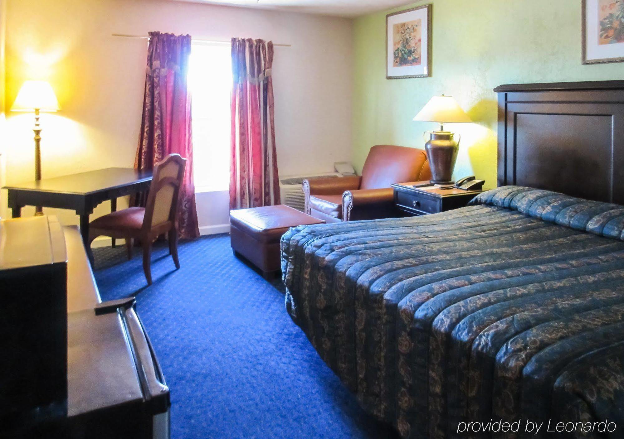 Alien Residence Inn Pecos Bagian luar foto