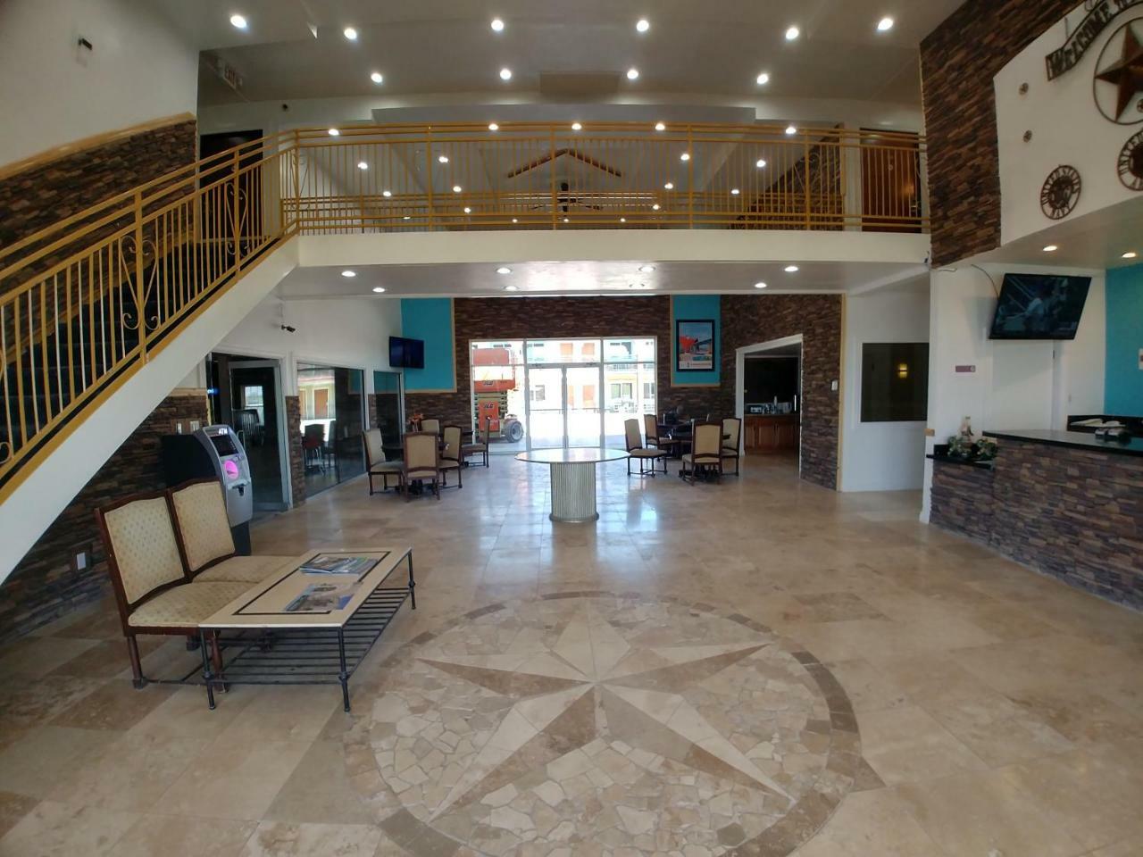 Alien Residence Inn Pecos Bagian luar foto